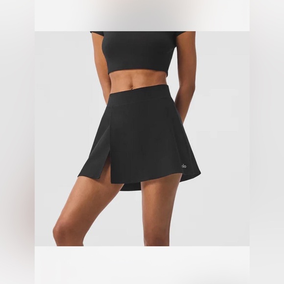 Alo yoga skirt - Picture 1 of 5
